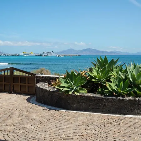 La Golondrina - Froont * Corralejo